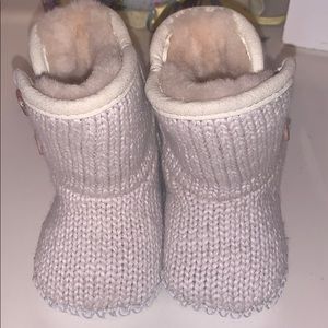 Knitted baby Ugg Booties